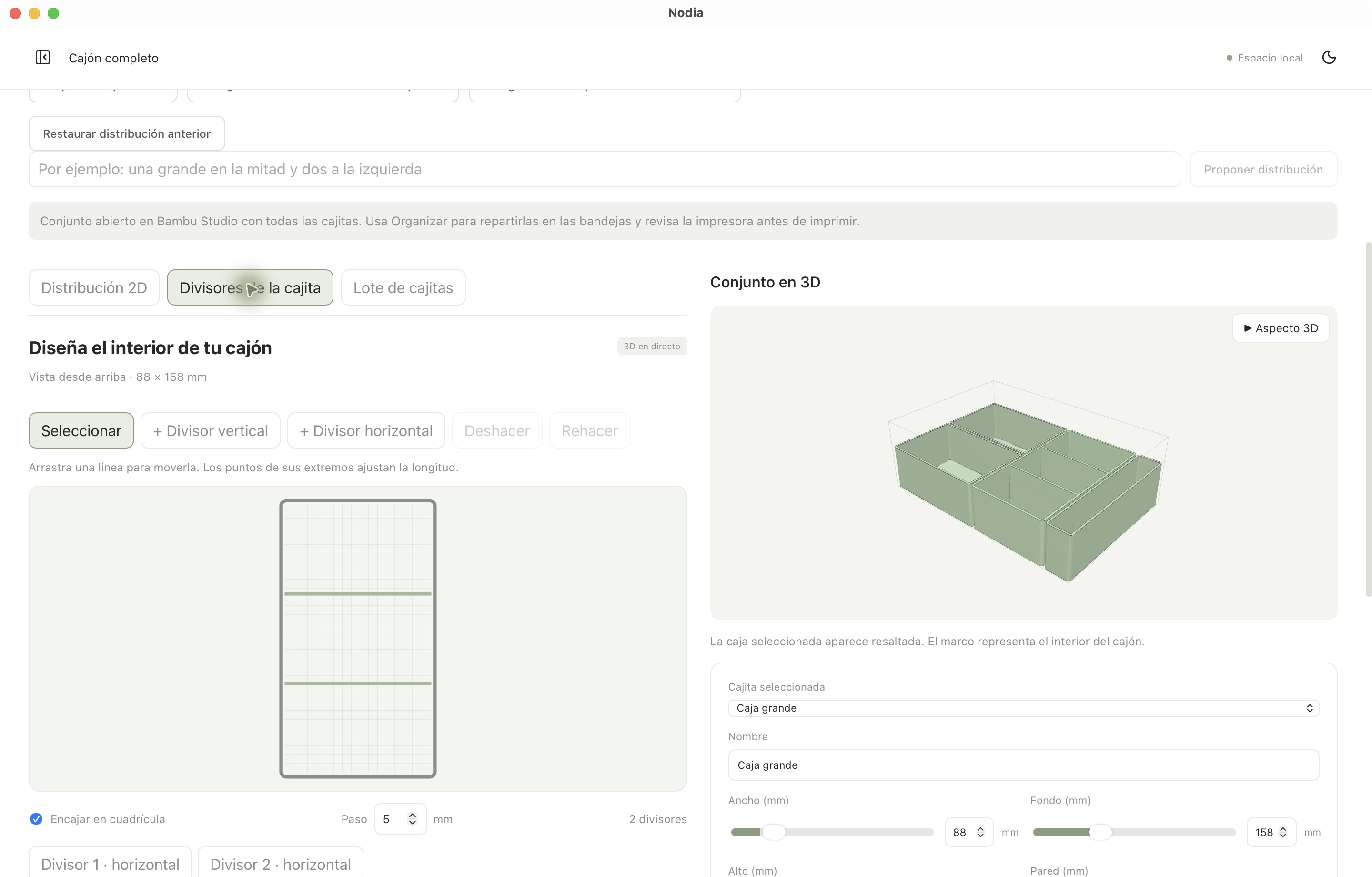 Captura real de Nodia mostrando el editor de divisores y el conjunto de cajas en 3D
